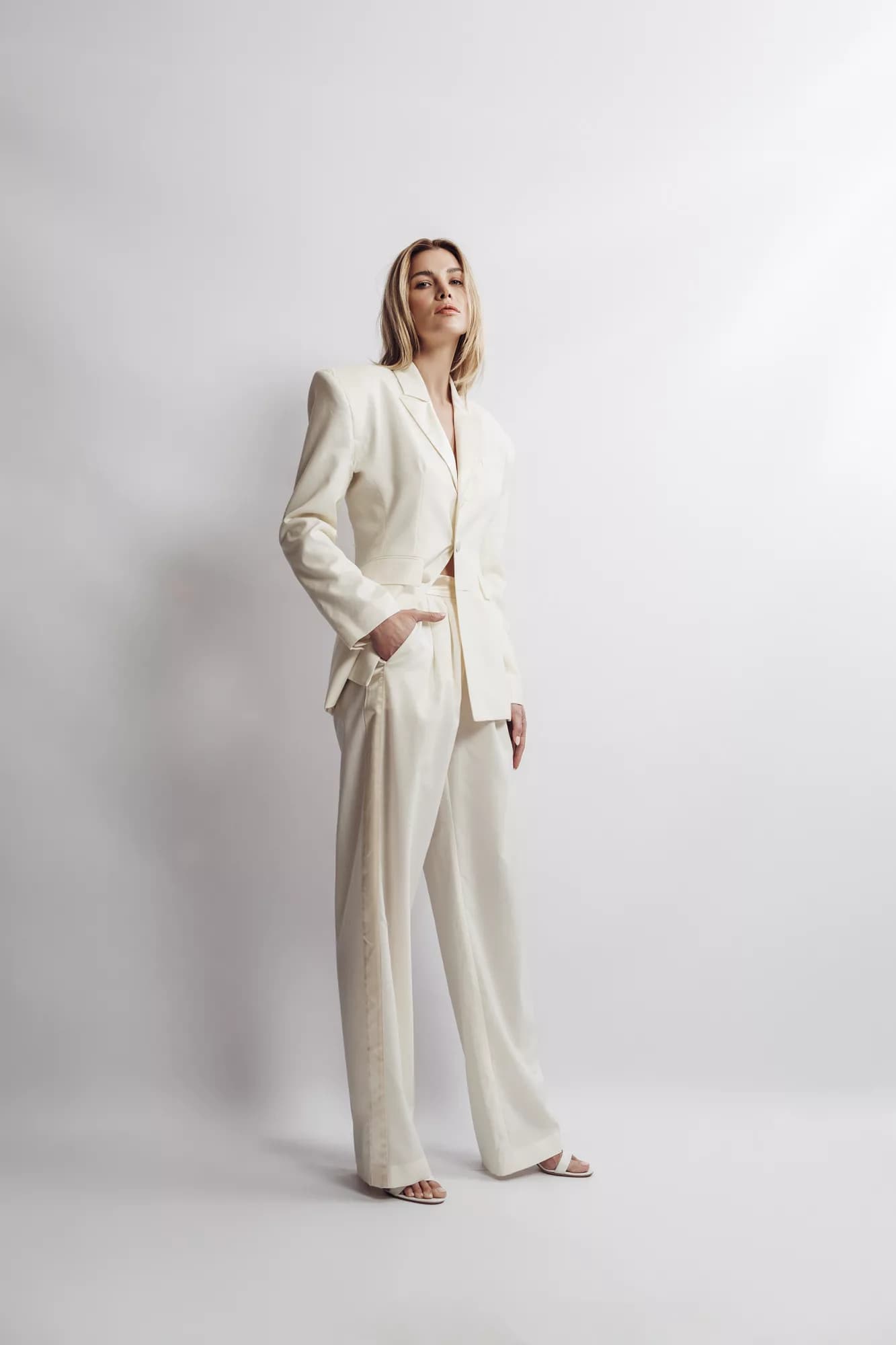 Hourglass Tailored Blazer, frame 1