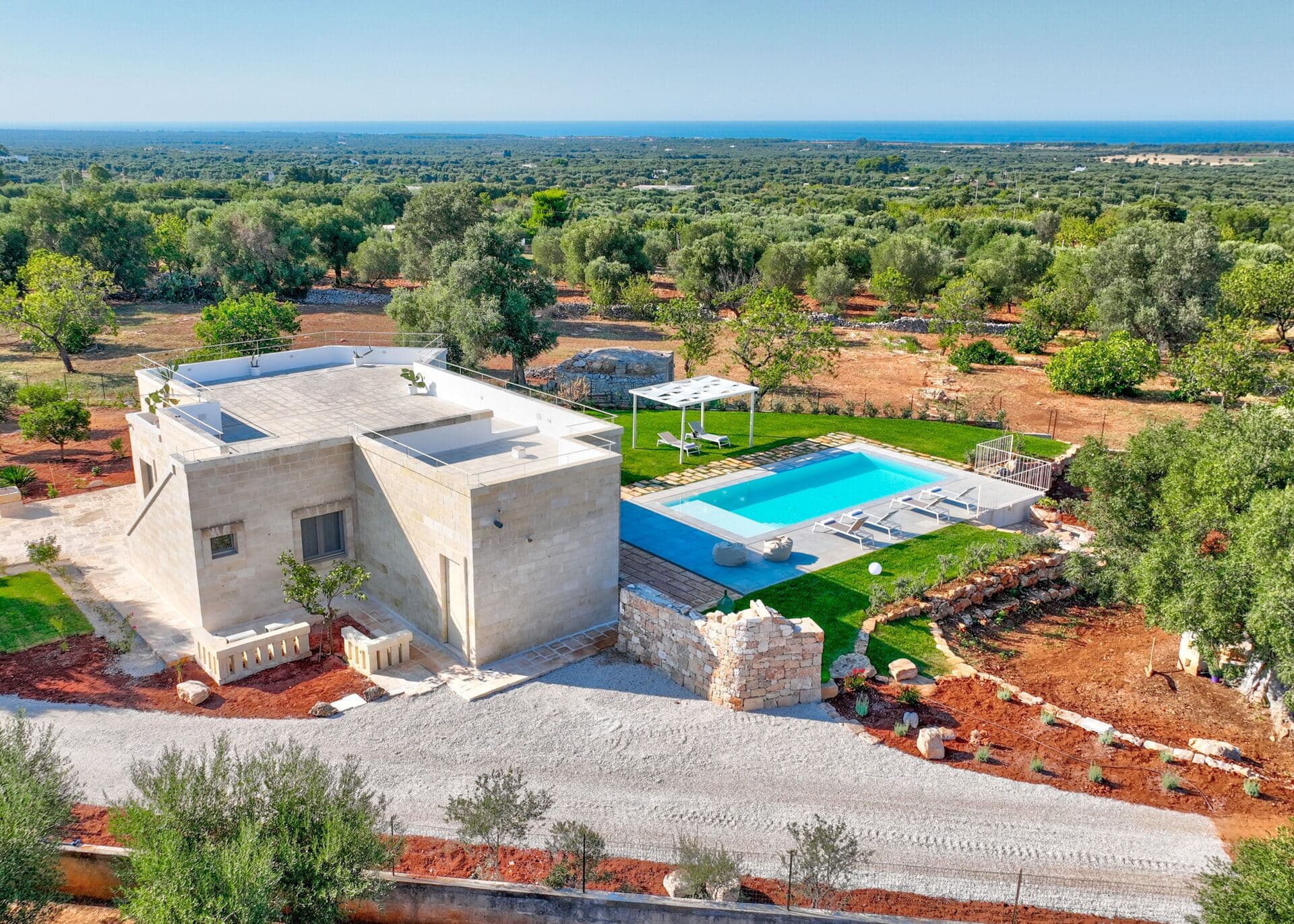 Villa Apeliote, frame 1